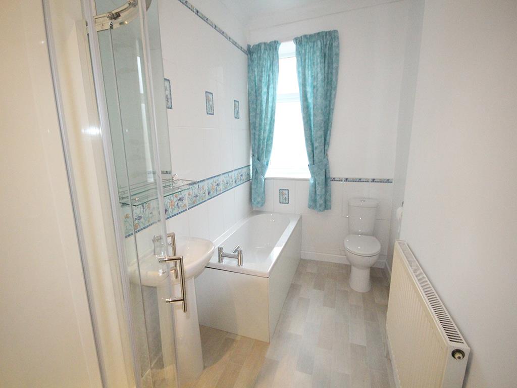3 bedroom mid terrace house Let Agreed in Clitheroe - 2016-11-16 11.33.27.jpg